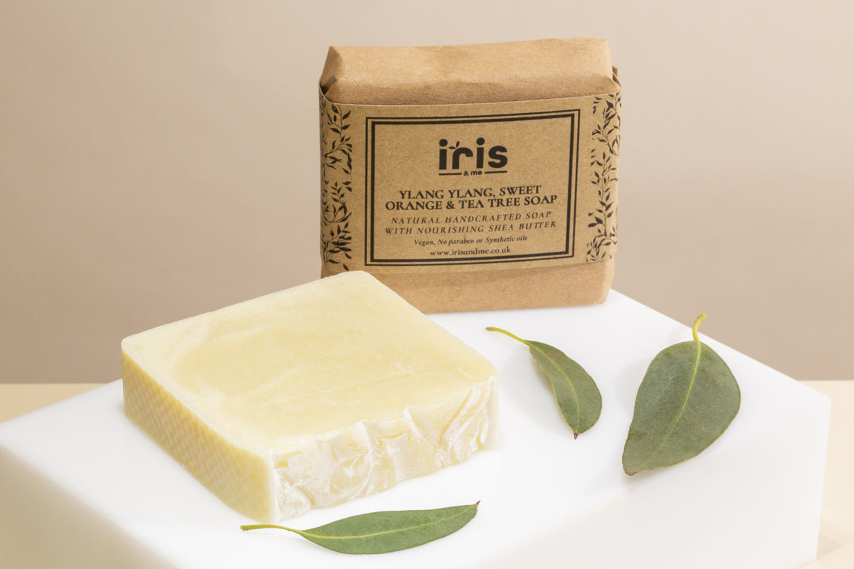 Ylang ylang, Sweet orange and Tea tree soap bar. This bar is suitable for all skin types. Due to its natural antibacterial, healing, soothing and deodorising properties, this bar is suitable for those with sensitive and irritant skin. 